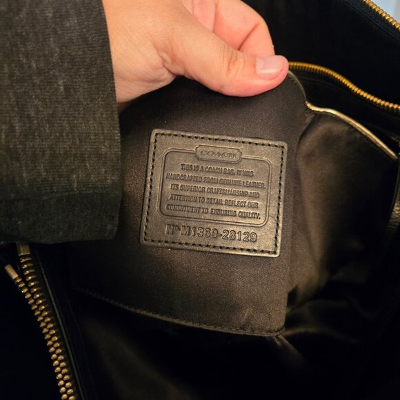 Spacious Coach NYC Borough Bag In Pebbled Black Leather - Ships next day - Picture 6 of 16